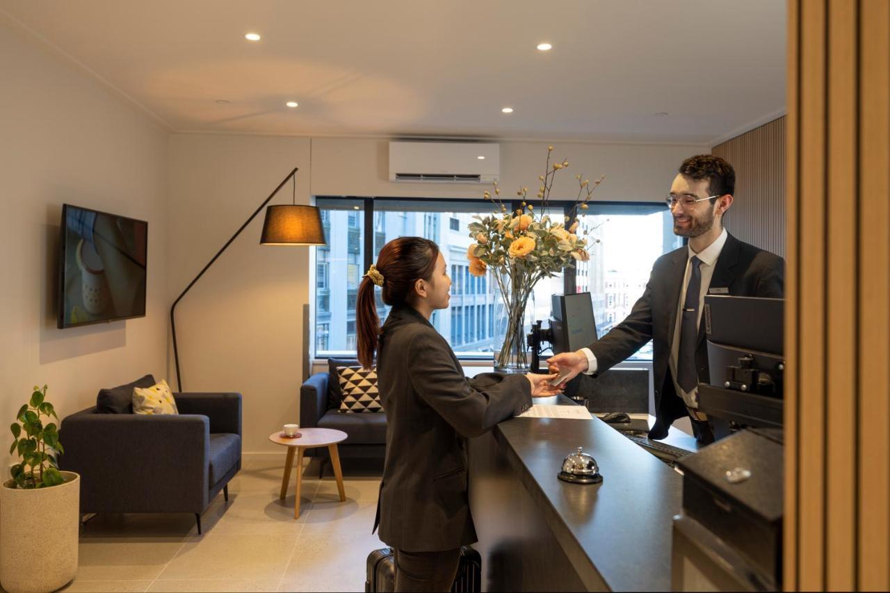 Quest 256 Lambton Hotel Уелингтън Екстериор снимка